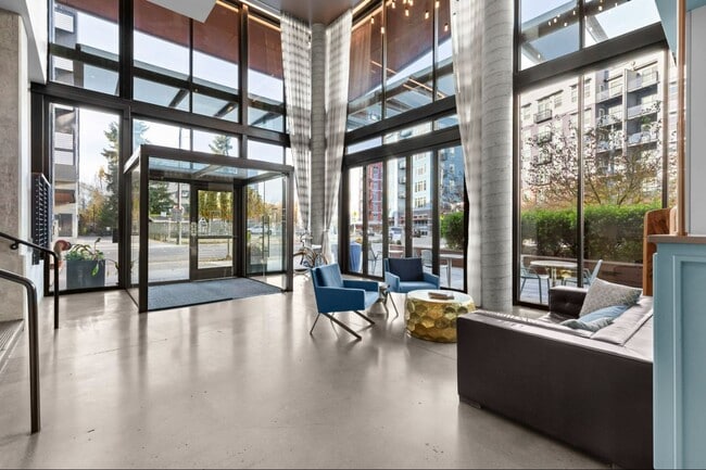 The Heron Flats and Lofts