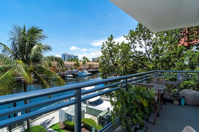 Photo - 2950 NE 188th St Unidad 202
