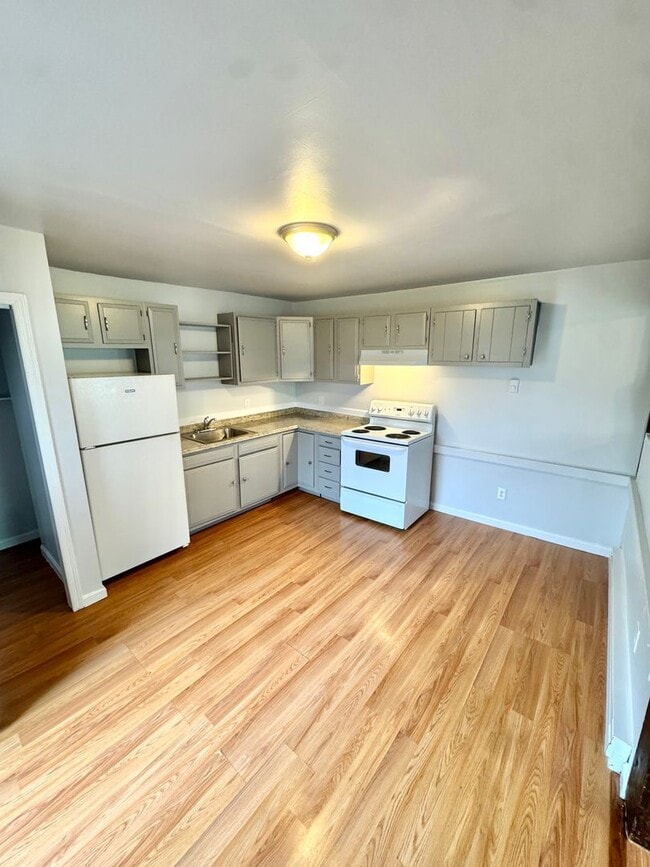 Photo - 1102 Second Street Unit 1