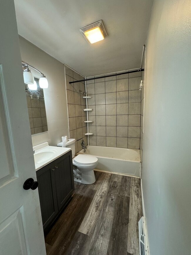 Photo - 920-922 Lamberton Street Unit 920 Lamberton St