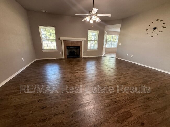 Photo - 420 Spicewood Trail