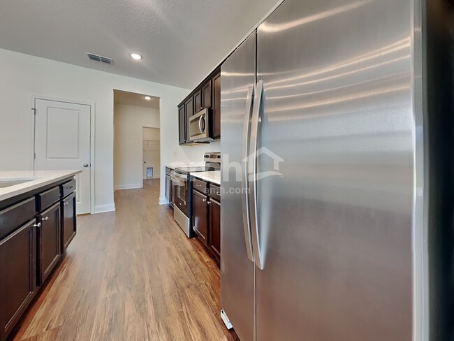 Photo - 492 Onate Cir