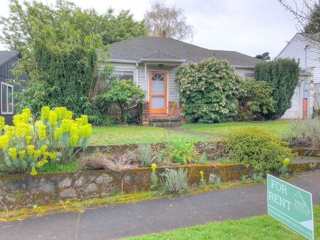 Mt. Tabor Adorable Bungalow on Quiet Stree... - Mt. Tabor Adorable Bungalow on Quiet Stree... House