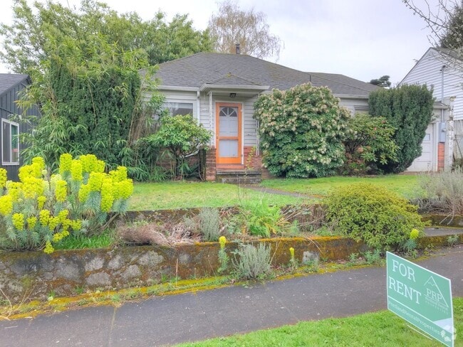 Building Photo - Mt. Tabor Adorable Bungalow on Quiet Stree... Rental