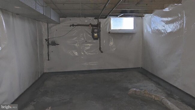 Photo - 124 W Hamburg St