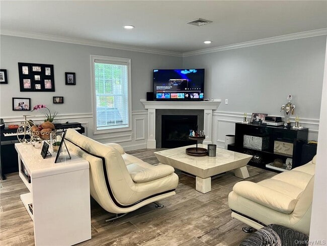 Photo - 145 Montgomery St