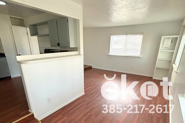 Building Photo - Jacobsen-Bluffdale Unit 1