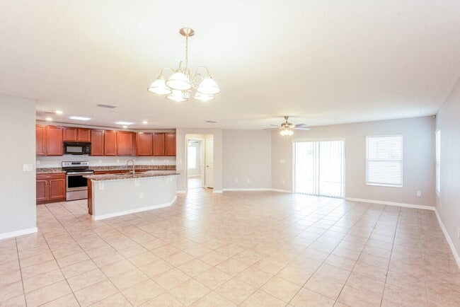 9215 Freedom Hill Dr