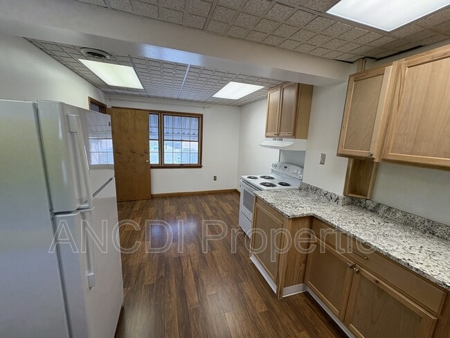 Photo - 74-76 High Street - 2