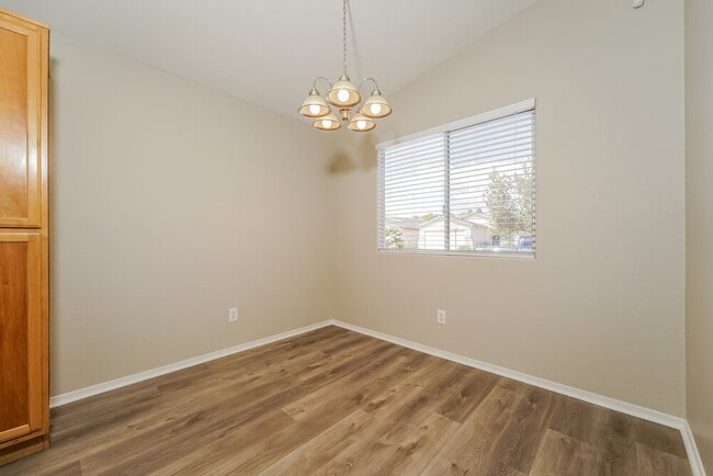 Photo - 4833 River Splash Ave