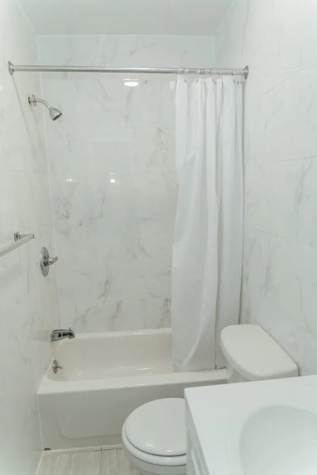 Photo - Furnished room/NOT APARTMENT Unit 3FL