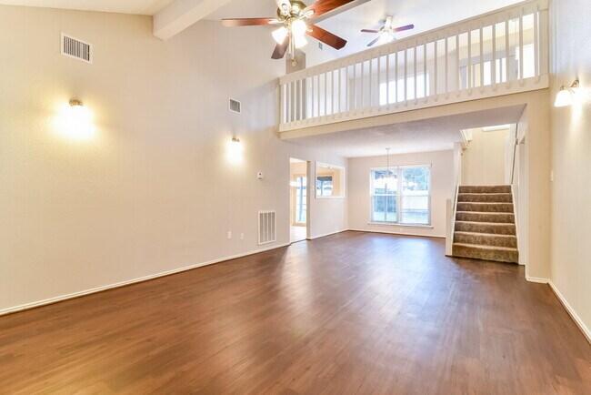 Photo - 17103 Spruce Run Dr