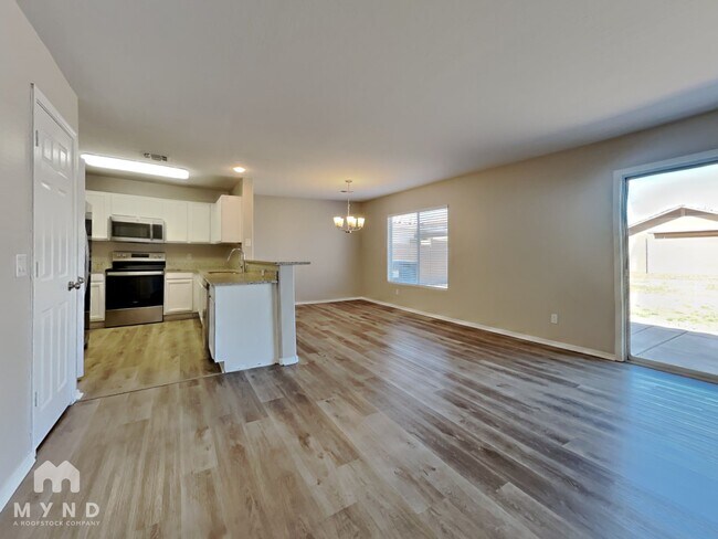 Photo - 11802 W Laurel Ln
