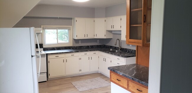 Photo - 116 N 2nd St