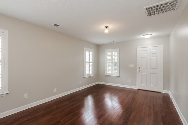 Photo - 525 Danfield Dr