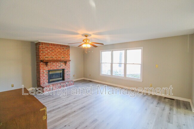 Photo - 78 Still Shadow Dr