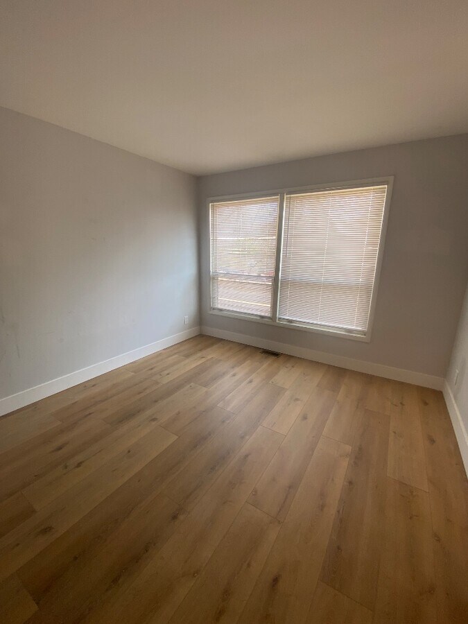 Photo - 3741E Morganford Unit E