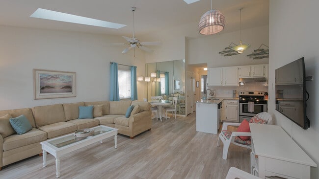 Photo - 16 N Monroe Ave Unit B4