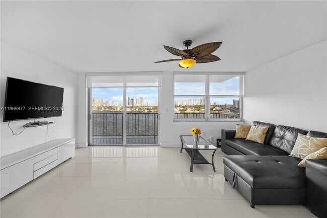 Photo - 16570 NE 26th Ave Unit 5J