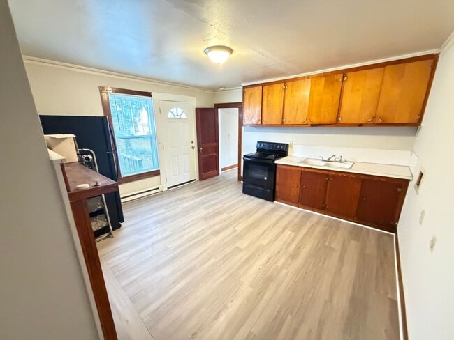 Photo - 2bd/1ba Duplex off Loop close to Downtown Kannapolis & Research Center