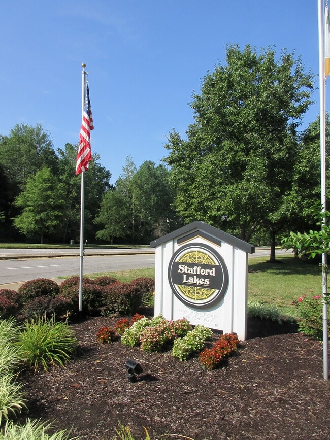 Photo - Stafford Lakes