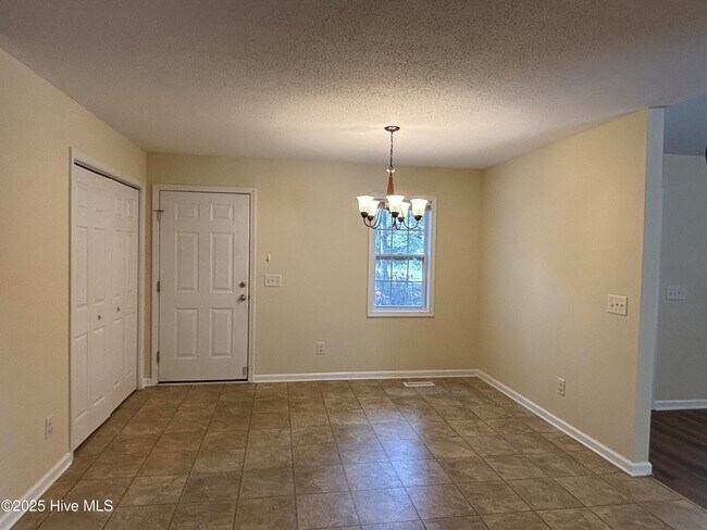 Photo - 235 N Grape St