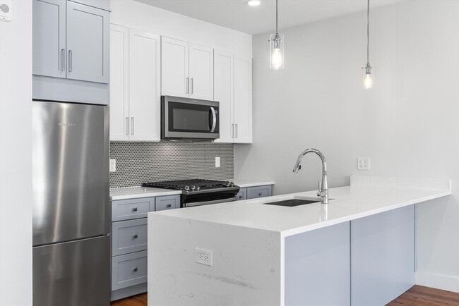 Building Photo - 180 Bennington St Unit #4 Rental