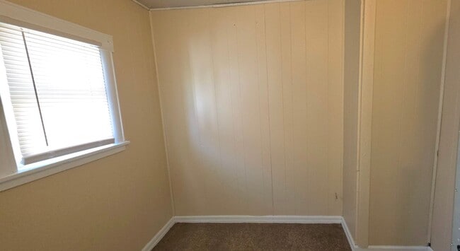Photo - Cozy home with central heat & air for $650!