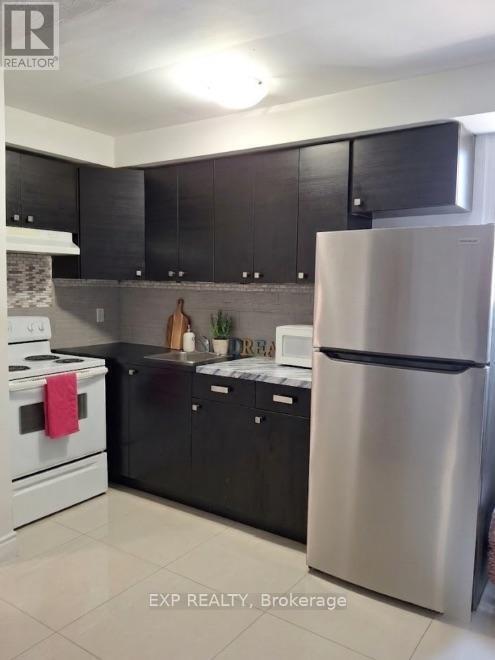 Photo - 256 Lakeshore Rd E Unit 3