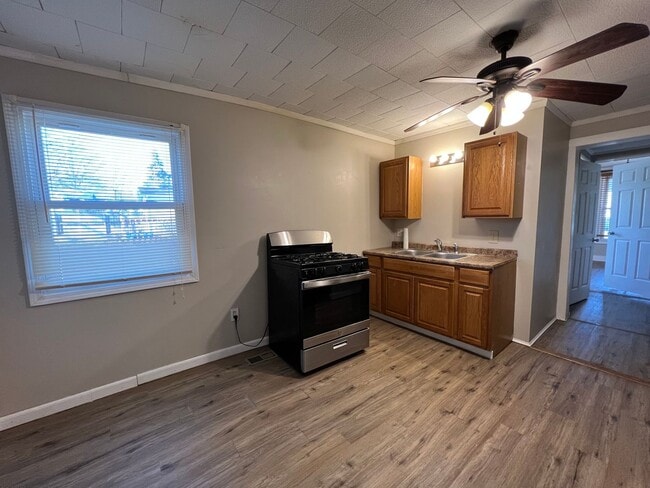 Photo - 2728 Chestnut St