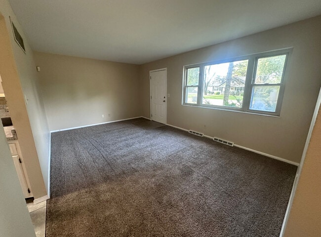 Photo - 775 Wiethaupt Rd