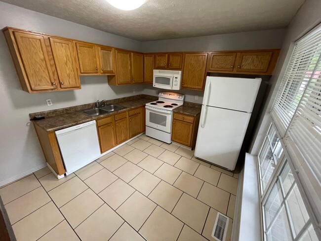 Photo - 190 Benson Pike Unit 190 Benson  #2