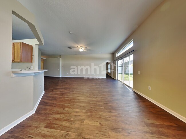 Photo - 5801 War Admiral Dr