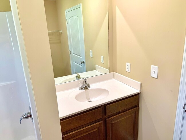 Photo - Duplex 2 Bedroom / 2Bath Johnson City