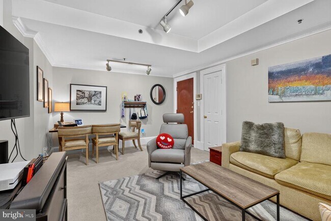 Photo - 1736 18th St NW Unit T2