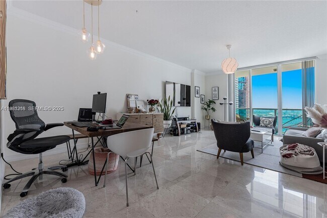 Photo - 31 SE 5th St Unidad 3716