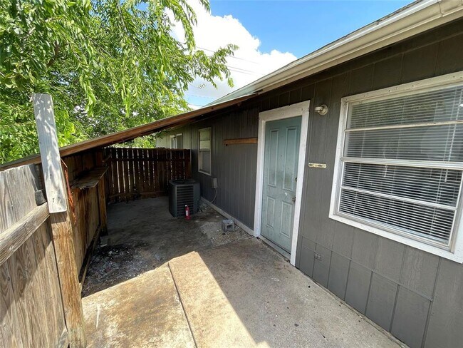Photo - 7004 Millrace Dr