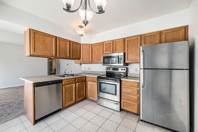 Photo - 2 Bedroom 2 Bathroom Townhome in Heather Ridge!