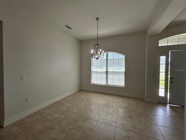 Photo - 1923 Villia St