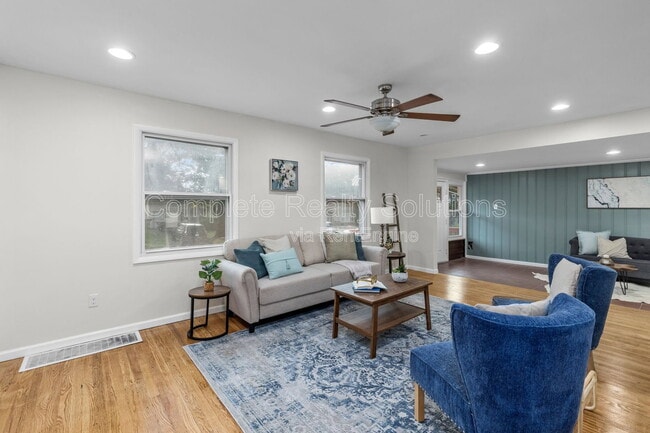 Photo - 9551 Cantwell Dr