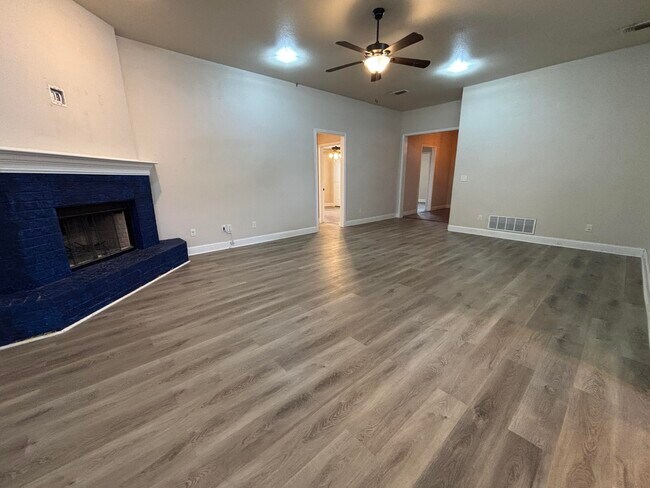 11107 Elmwood Avenue