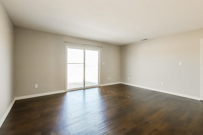 Photo - 9016 Hosta Way