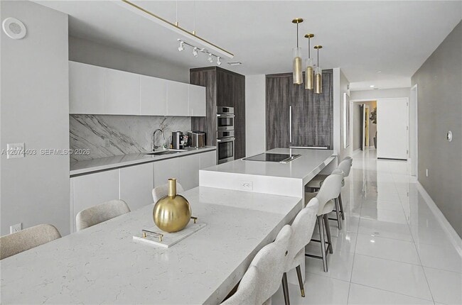 851 NE 1st Ave Unit 3301