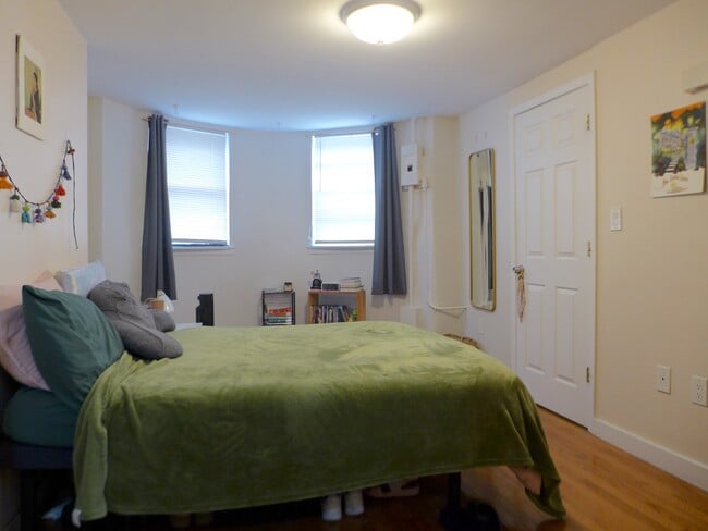 Building Photo - 36 Delle Ave