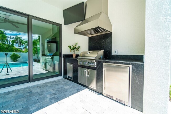 Photo - 822 105th Ave N