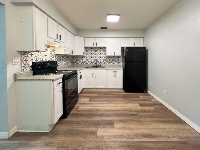 Photo - 2295 - Pineridge Unidad 2