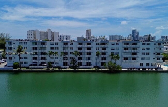 Building Photo - 7900 Tatum Waterway Dr Rental