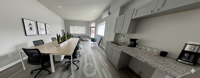 Photo - 1632 N 29th St Unidad Commercial ( 1)