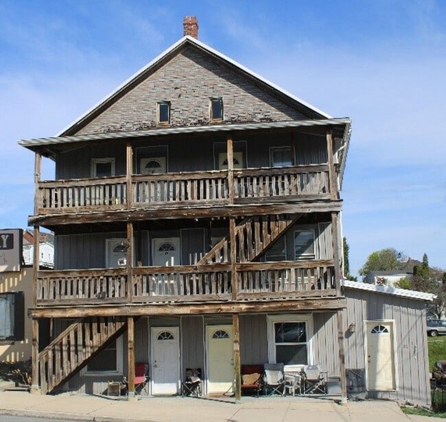 Building Photo - Apartment