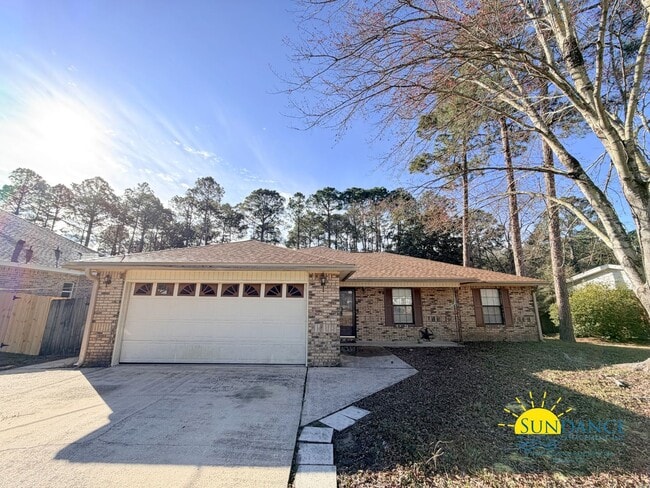 Building Photo - Bright & Open 3-Bedroom Home with great Floorplan in Mary Esther!